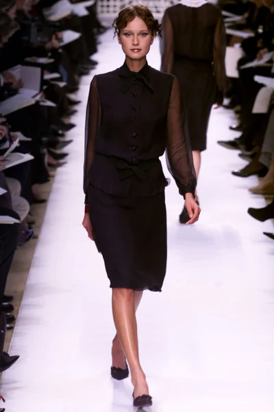 Look 11